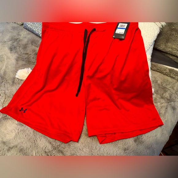 NWT - UNDER ARMOUR RED XL ATHLETIC SHORTS - Picture 1 of 8